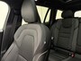 Volvo V60 T6 350pk Plug-in hybrid AWD Plus Dark / €3300,- Voorraadkorting / Panoramisch dak / Head-up display / Keyless / 360Camera / H&K Audio / Sportstoelen.