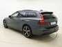 Volvo V60 T6 350pk Plug-in hybrid AWD Plus Dark / €3300,- Voorraadkorting / Panoramisch dak / Head-up display / Keyless / 360Camera / H&K Audio / Sportstoelen.