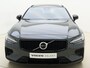 Volvo V60 T6 350pk Plug-in hybrid AWD Plus Dark / €3300,- Voorraadkorting / Panoramisch dak / Head-up display / Keyless / 360Camera / H&K Audio / Sportstoelen.