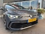 Volkswagen Golf 1.5 eTSI R-LINE, Trekhaak, Panoramadak, Carplay, IQlight, Stoel/Stuur verw.
