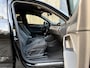 Audi Q3 35 TFSI S edition Automaat | Zwart optiek | Navigatiesysteem | Half-leer | Getint glas | Cruise & climate control | Lane assist | 19 inch velgen | LED verlichting | Elektrisch bedienbare achterklep | Parkeersensoren achter