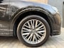 Audi Q3 35 TFSI S edition Automaat | Zwart optiek | Navigatiesysteem | Half-leer | Getint glas | Cruise & climate control | Lane assist | 19 inch velgen | LED verlichting | Elektrisch bedienbare achterklep | Parkeersensoren achter