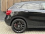 Mercedes-Benz GLA 200 Edition 1 Automaat | Half-leer | Bi-Xenon verlichting | Getint glas achter | 19 inch velgen | Cruise & climate control | Trekhaak elektrisch uitklapbaar | Parkeersensoren voor en achter | Achteruitrijcamera