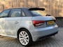 Audi A1 Sportback 1.0 TFSI Adrenalin Handgeschakeld | S-line exterieur | Airconditioning | Cruise control | Navigatie voorbereiding | Pijlgrijs metallic | Zwart dak | Multifunctioneel stuurwiel | Nette auto!