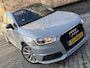 Audi A1 Sportback 1.0 TFSI Adrenalin Handgeschakeld | S-line exterieur | Airconditioning | Cruise control | Navigatie voorbereiding | Pijlgrijs metallic | Zwart dak | Multifunctioneel stuurwiel | Nette auto!