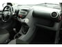 Toyota Aygo 1.0-12V Comfort Navigator | Airco | 5 Deurs | Elektrische ramen | Centrale deurvergrendeling | 2e Eigenaar | Lage km stand |