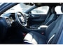 Volvo C40 Single Motor 238PK 69kWh Plus | Adaptive Cruise Control & Pilot Assist | BLIS Dodehoekdetectie | Warmtepomp | Panoramadak | Stoel & stuurverwarming | Park Assist voor+achter & Camera | Elektrische Achterklep |