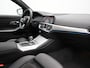 BMW 3-Serie Touring 330e xDrive M Sport Plug In Hybrid 293pk Dealer O.H. PHEV | Trekhaak Af Fabriek | Panodak | Harman & Kardon | Adaptief Onderstel | Camera | Alcantara Sportstoelen Verwarmd | Sfeerverlichting | Apple Carplay | Stuur Verwarmd | Navigatie | DAB |