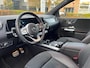 Mercedes-Benz B-klasse 200 Business Solution AMG | 360° Camera | Trekhaak | Adaptive Cruise Control | Elektrische achterklep | Alcantara/Leder | Elektrisch verstelbare stoelen