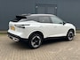 Nissan Qashqai 1.3 MHEV Xtronic N-Connecta / Fabrieksgarantie tot 03-2028  / Facelift Nieuw Model / Cold Pack / HUD / Trekgewicht 1800 kg / Stuur-, Stoel en Voorruit verwarming / Elektrische achterklep / Camera 360° / Adaptief CC / Apple Carplay Android Auto /18" LM wielen met All Season banden /