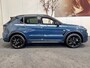 Lynk & Co 01 1.5 ZWARTE HEMEL 6.6KW BLACK LINE PREMIUM 100 STUKS OP VOORRAAD ! VOL OPTIES ! 360 CAMERA ADAPTIVE CRUISE CONTROL PANORAMA SCHUIF/KANTELDAK APPLE CARPLAY/ANDROID RIJSTROOKSENSOREN ZEER MOOI !! Brgl