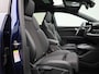 Audi Q4 e-tron 45 Edition 82 kWh | Demo | Glazen panoramadak l Cruise control l Parkeersensoren l Airco l Navigatie l Apple Carplay / Android Auto l Stoelverwarming l Matrix-ledkoplampen l Privacy glas l Trekhaak l Alarm Klasse III