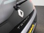 Renault Twingo 1.0 SCe Collection | Exterieurpakket 'Rouge' | LED-Dagrijverlichting | Automatische Verlichting | Airconditioning | R&GO Radio | Bluetooth | LED-Dagrijverlichting | Elektrisch Verstelbare Spiegels | Snelheidsbegrenzer