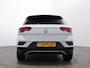 Volkswagen T-Roc 1.5 TSI 150PK STYLE BLACK PACK DSG | Navi | Camera | 19 inch | Zeer Mooi!
