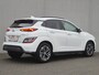 Hyundai Kona Electric EV Fashion 64 kWh Automaat / Accu SOH 100% / Fabrieksgarantie tot 09-2026 / Dealer onderhouden / Head Up Display HUD / WLTP bereik 484 km bereik stad 660 km / Stuur en Stoel verwarming / Warmtepomp / Adaptief CC /