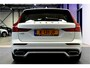Volvo V60 2.0 T8 AWD 287kW/390pk Aut8 Recharge R-Design ADAPT.CRUISE + NAVI SENSUS + BLIS + LANE ASSIST + MEMORY STOEL + KEYLESS ENTRY&GO + SPORTSTOELEN + LEDER/GAASSTOF + STANDKACHEL + ON-CALL + PARKSENSOREN + 18" LM-VELGEN!!