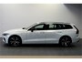 Volvo V60 2.0 T8 AWD 287kW/390pk Aut8 Recharge R-Design ADAPT.CRUISE + NAVI SENSUS + BLIS + LANE ASSIST + MEMORY STOEL + KEYLESS ENTRY&GO + SPORTSTOELEN + LEDER/GAASSTOF + STANDKACHEL + ON-CALL + PARKSENSOREN + 18" LM-VELGEN!!