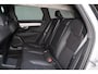 Volvo V90 T6 Recharge AWD Plus Dark - IntelliSafe Assist & Surround - 360º Camera - Harman/Kardon audio - Adaptieve LED koplampen - Verwarmde voorstoelen, stuur & achterbank - Parkeersensoren voor & achter - Elektr. bedienb. voorstoelen met geheugen - Extra getint glas - Elektr. inklapbare trekhaak - 19' LMV