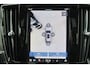 Volvo V90 T6 Recharge AWD Plus Dark - IntelliSafe Assist & Surround - 360º Camera - Harman/Kardon audio - Adaptieve LED koplampen - Verwarmde voorstoelen, stuur & achterbank - Parkeersensoren voor & achter - Elektr. bedienb. voorstoelen met geheugen - Extra getint glas - Elektr. inklapbare trekhaak - 19' LMV