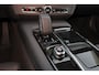 Volvo V90 T6 Recharge AWD Plus Dark - IntelliSafe Assist & Surround - 360º Camera - Harman/Kardon audio - Adaptieve LED koplampen - Verwarmde voorstoelen, stuur & achterbank - Parkeersensoren voor & achter - Elektr. bedienb. voorstoelen met geheugen - Extra getint glas - Elektr. inklapbare trekhaak - 19' LMV