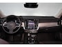 Volvo V90 T6 Recharge AWD Plus Dark - IntelliSafe Assist & Surround - 360º Camera - Harman/Kardon audio - Adaptieve LED koplampen - Verwarmde voorstoelen, stuur & achterbank - Parkeersensoren voor & achter - Elektr. bedienb. voorstoelen met geheugen - Extra getint glas - Elektr. inklapbare trekhaak - 19' LMV