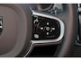 Volvo V90 T6 Recharge AWD Plus Dark - IntelliSafe Assist & Surround - 360º Camera - Harman/Kardon audio - Adaptieve LED koplampen - Verwarmde voorstoelen, stuur & achterbank - Parkeersensoren voor & achter - Elektr. bedienb. voorstoelen met geheugen - Extra getint glas - Elektr. inklapbare trekhaak - 19' LMV