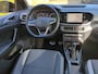 Volkswagen T-Cross 1.0 TSI 110pk DSG R-Line / R-line interieur + exterieur / LED / Climate control / Donker glas / Parkeersensoren voor + achterzijde / 18'' LMV