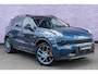 Lynk & Co 01 1.5 | 69 KM Elektrisch Rijden | Panoramadak | Adaptive cruise control | Camera | Navigatie | LED koplampen | Keyless | Apple Carplay / Android Auto | Dode hoek detectie | 20 inch velgen