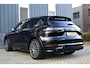Porsche Cayenne 3.0 E-Hybrid Rijklaarprijs-Garantie Panoramadak Martrix Leder Bose Sfeer verlichting