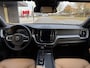 Volvo XC60 2.0 T4 Momentum // 18.000km! //