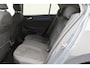 Volkswagen Golf 1.5 eTSI DSG Style Virtual Cockpit, Head-Up, IQ-Light, ACC, Apple Carplay, Sfeerverlichting, 17''