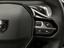 Peugeot 2008 136pk Hybrid Allure | AppleCarplay/Android | Camera | Stoelverwarming | Climate | Parkeersensoren VOOR+Achter | LED koplampen | AUTOMAAT
