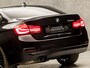BMW 3-Serie 330e Sportline 252Pk Automaat (GROOT NAVI, BLACK EDITION, CLIMATE, CAMERA, COGNAC LEDER, SPORTSTOELEN, GETINT GLAS, CRUISE, NIEUWE APK, NIEUWSTAAT)