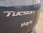 Hyundai Tucson 1.6 T-GDI PHEV Comfort 4WD Camera | Stuur & Stoelverwarming |19" Lichtmetaal | Digitaal Dashboard | Climate | Adaptieve Cruise | Achteruitrijcamera | Airco (automatisch) | Apple Carplay/Android Auto|telefoonintegratie premium
