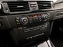 BMW 3-Serie Touring 318i High Executive 143Pk Automaat (YOUNGTIMER, PANORAMADAK, 4 CILINDER, NAVIGATIE, CLIMATE, LEDER, STOELVERWARMING, SPORTSTOELEN, GETINT GLAS, XENON, PARKEERSENSOREN, NIEUWSTAAT)