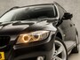 BMW 3-Serie Touring 318i High Executive 143Pk Automaat (YOUNGTIMER, PANORAMADAK, 4 CILINDER, NAVIGATIE, CLIMATE, LEDER, STOELVERWARMING, SPORTSTOELEN, GETINT GLAS, XENON, PARKEERSENSOREN, NIEUWSTAAT)