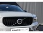 Volvo XC40 B4 Plus Dark | Harman Kardon Premium Audio | Climate Pack | Trekhaak | All Season banden | Google Infotainment | Adaptieve Cruise Control | BLIS | Parkeercamera | Elektrische Kofferklep | Keyless |