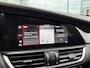 Alfa Romeo Giulia 2.0T Sprint - Automaat - Pano/Schuifdak - Leder - Navi - Afn. Trekhaak -Org.NL