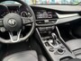 Alfa Romeo Giulia 2.0T Sprint - Automaat - Pano/Schuifdak - Leder - Navi - Afn. Trekhaak -Org.NL