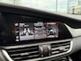 Alfa Romeo Giulia 2.0T Sprint - Automaat - Pano/Schuifdak - Leder - Navi - Afn. Trekhaak -Org.NL