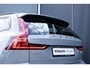 Volvo V60 T6 Plug-in hybrid AWD Plus Dark | Verwarmbare voorstoelen | Verwarmbaar stuurwiel | Verwarmbare achterbank | Charcoal Sportleder | Zwarte hemel | 19 inch Lichtmetalen velgen | Parkeercamera | Elektrische verstelbare voorstoelen met geheugen | Premium audio by Harman Kardon |