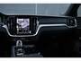 Volvo V60 T6 Plug-in hybrid AWD Plus Dark | Verwarmbare voorstoelen | Verwarmbaar stuurwiel | Verwarmbare achterbank | Charcoal Sportleder | Zwarte hemel | 19 inch Lichtmetalen velgen | Parkeercamera | Elektrische verstelbare voorstoelen met geheugen | Premium audio by Harman Kardon |