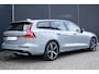 Volvo V60 T6 Plug-in hybrid AWD Plus Dark | | Verwarmbare voorstoelen | Verwarmbaar stuurwiel | Verwarmbare achterbank | Charcoal Sportleder | Zwarte hemel | 19 inch Lichtmetalen velgen | Parkeercamera | Elektrische verstelbare voorstoelen met geheugen | Premium audio by Harman Kardon |