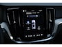Volvo V60 T6 Plug-in hybrid AWD Plus Dark | | Verwarmbare voorstoelen | Verwarmbaar stuurwiel | Verwarmbare achterbank | Charcoal Sportleder | Zwarte hemel | 19 inch Lichtmetalen velgen | Parkeercamera | Elektrische verstelbare voorstoelen met geheugen | Premium audio by Harman Kardon |