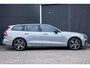 Volvo V60 T6 Plug-in hybrid AWD Plus Dark | | Verwarmbare voorstoelen | Verwarmbaar stuurwiel | Verwarmbare achterbank | Charcoal Sportleder | Zwarte hemel | 19 inch Lichtmetalen velgen | Parkeercamera | Elektrische verstelbare voorstoelen met geheugen | Premium audio by Harman Kardon |