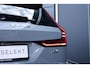 Volvo V60 T6 Plug-in hybrid AWD Plus Dark | | Verwarmbare voorstoelen | Verwarmbaar stuurwiel | Verwarmbare achterbank | Charcoal Sportleder | Zwarte hemel | 19 inch Lichtmetalen velgen | Parkeercamera | Elektrische verstelbare voorstoelen met geheugen | Premium audio by Harman Kardon |