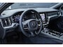 Volvo V60 T6 Plug-in hybrid AWD Plus Dark | Verwarmbare voorstoelen | Verwarmbaar stuurwiel | Verwarmbare achterbank | Charcoal Sportleder | Zwarte hemel | 19 inch Lichtmetalen velgen | Parkeercamera | Elektrische verstelbare voorstoelen met geheugen | Premium audio by Harman Kardon |