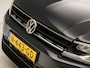 Volkswagen Tiguan 1.4 TSI Comfort (STOELVERWARMING, PARKEERSENSOREN, TREKHAAK, SPORTSTOELEN, GETINT GLAS, BLUETOOTH, NIEUWSTAAT)