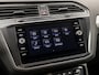 Volkswagen Tiguan 1.4 TSI Comfort (STOELVERWARMING, PARKEERSENSOREN, TREKHAAK, SPORTSTOELEN, GETINT GLAS, BLUETOOTH, NIEUWSTAAT)