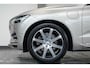 Volvo XC60 T8 Twin Engine AWD Inscription | 1ste Eigenaar | Dealeronderhouden | Luchtvering | BLIS | Adaptive Cruise Control | 360° Parkeerkcamera | Stoelverwarming | Parkeersensoren voor + achter | Electrische bedienbare voorstoelen